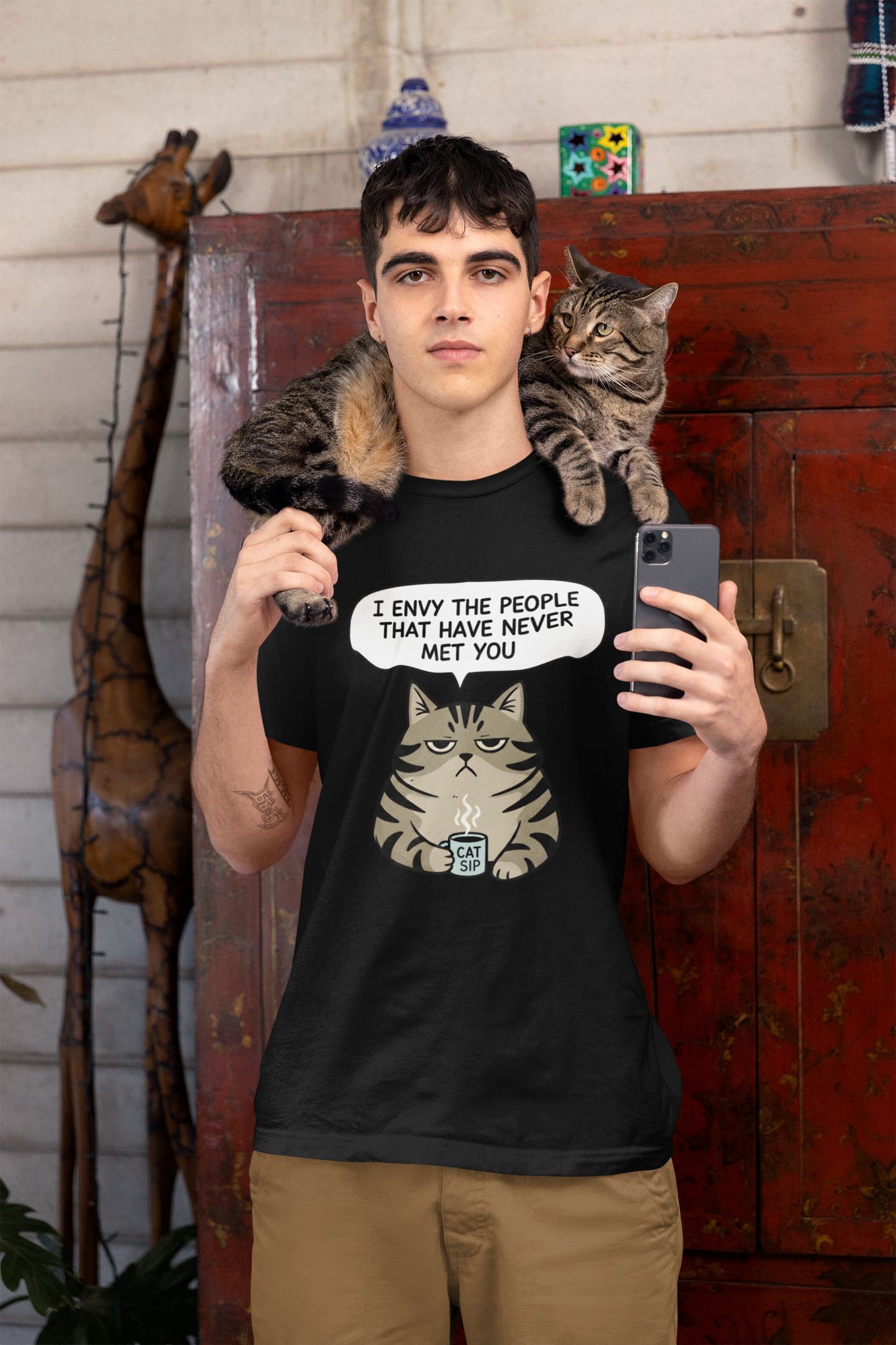 Funny Grumpy Cat T-Shirt | "I Envy The People That Have Never Met You" | Sassy Cat Lover Gift | Unisex Graphic Tee