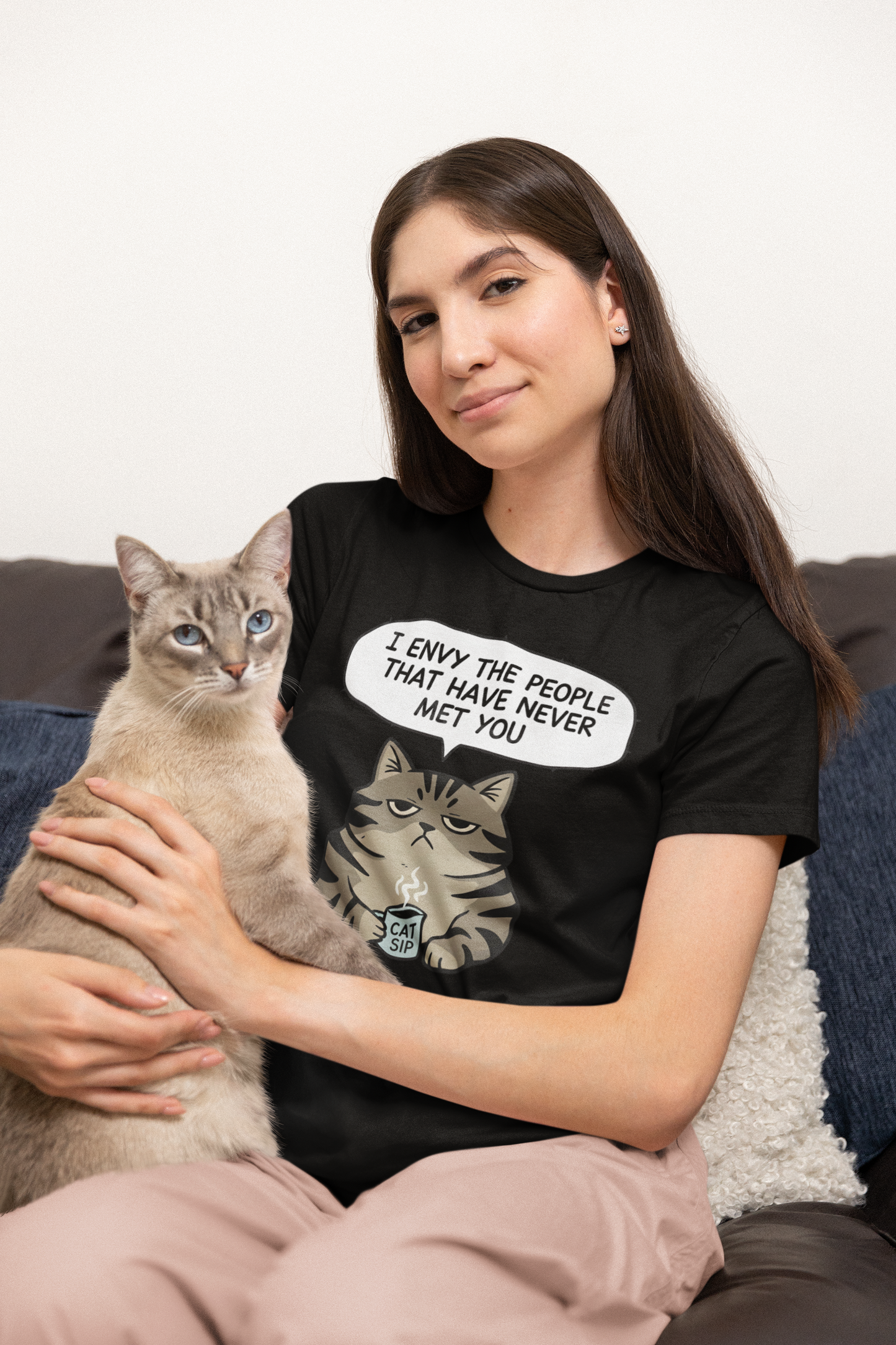 Funny Grumpy Cat T-Shirt | "I Envy The People That Have Never Met You" | Sassy Cat Lover Gift | Unisex Graphic Tee